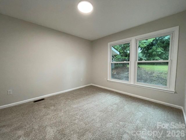 1617 W 4th Avenue, Gastonia, NC 28052