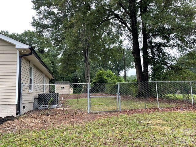 1617 W 4th Avenue, Gastonia, NC 28052