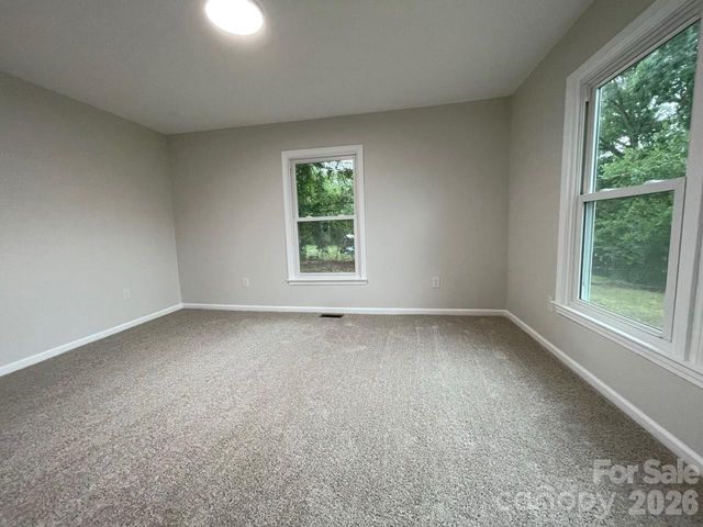 1617 W 4th Avenue, Gastonia, NC 28052