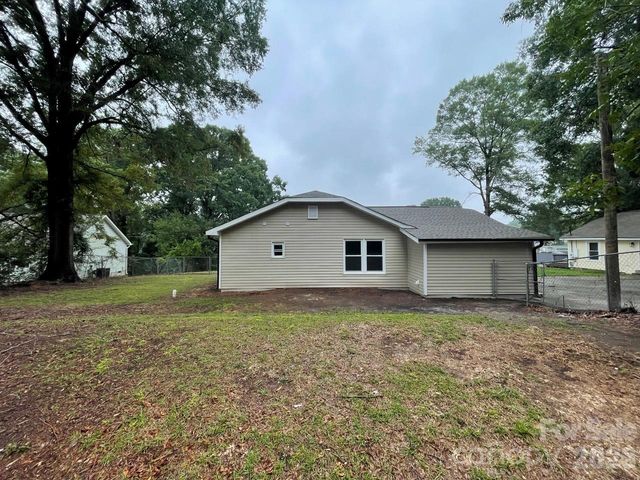 1617 W 4th Avenue, Gastonia, NC 28052