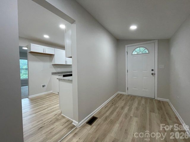 1617 W 4th Avenue, Gastonia, NC 28052