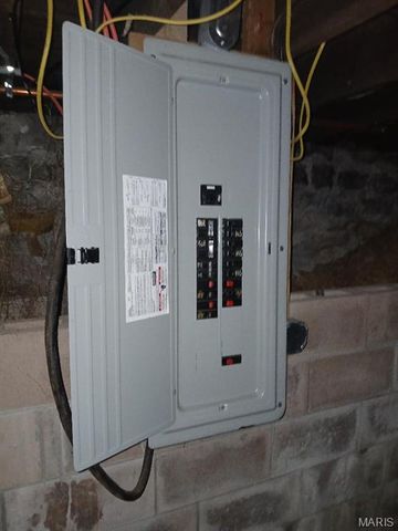 1213 Diamond Street, Alton, IL 62002