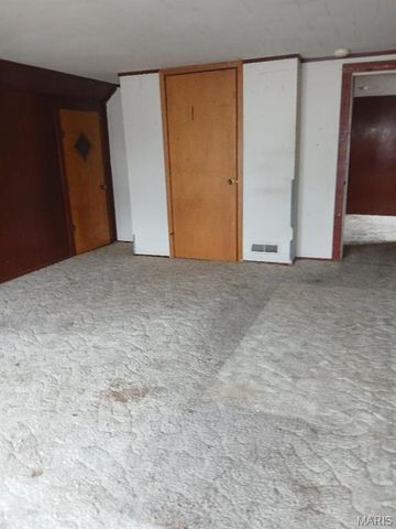 1213 Diamond Street, Alton, IL 62002