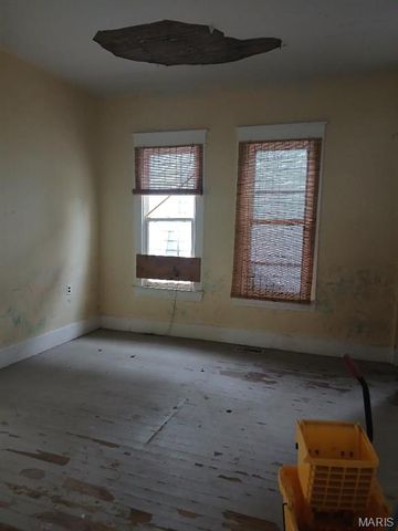 1213 Diamond Street, Alton, IL 62002