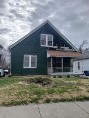 1213 Diamond Street, Alton, IL 62002