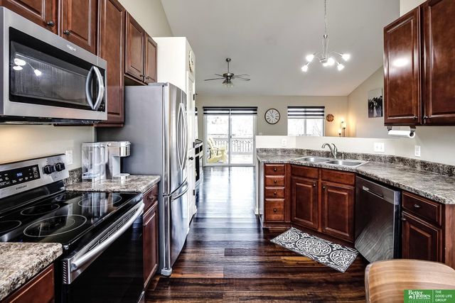 1814 N 207th Street, Elkhorn, NE 68022