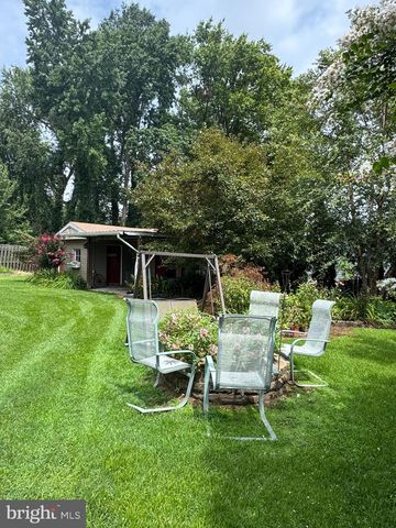 6828 HAREWOOD PARK DR, Middle River, MD 21220