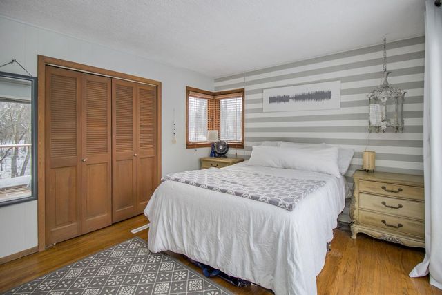 2414 W Old Shakopee Road, Bloomington, MN 55431