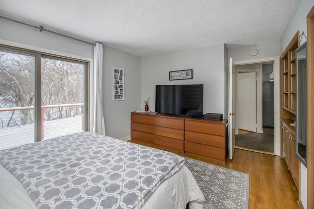 2414 W Old Shakopee Road, Bloomington, MN 55431