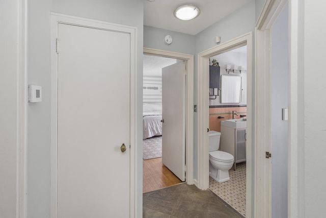 2414 W Old Shakopee Road, Bloomington, MN 55431