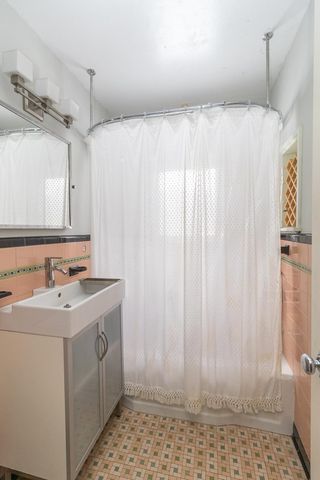 2414 W Old Shakopee Road, Bloomington, MN 55431