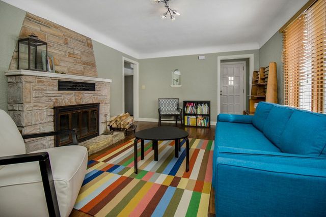 2414 W Old Shakopee Road, Bloomington, MN 55431