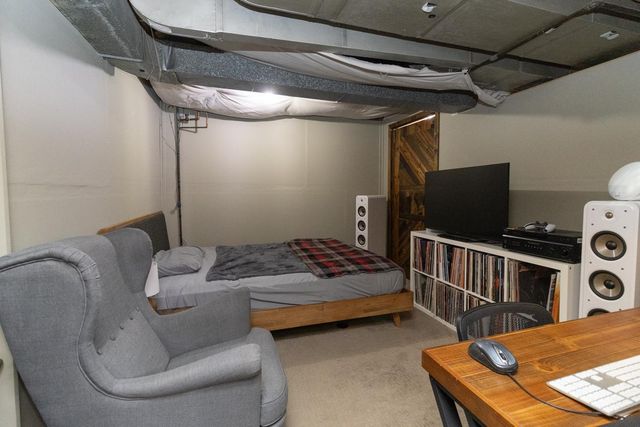 2414 W Old Shakopee Road, Bloomington, MN 55431