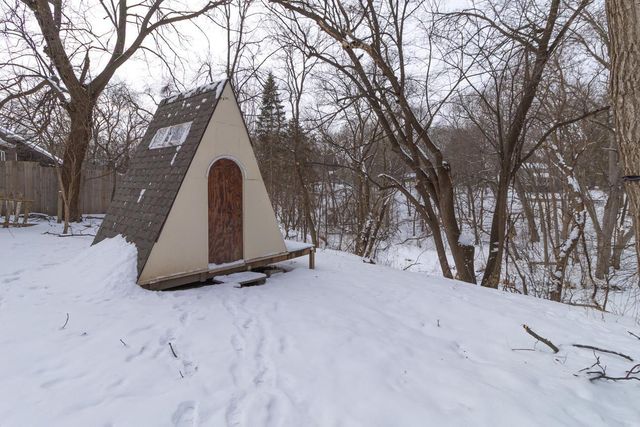 2414 W Old Shakopee Road, Bloomington, MN 55431