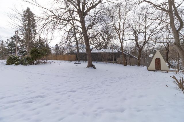 2414 W Old Shakopee Road, Bloomington, MN 55431