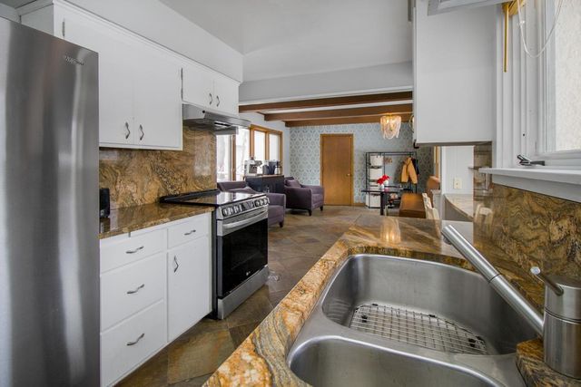 2414 W Old Shakopee Road, Bloomington, MN 55431