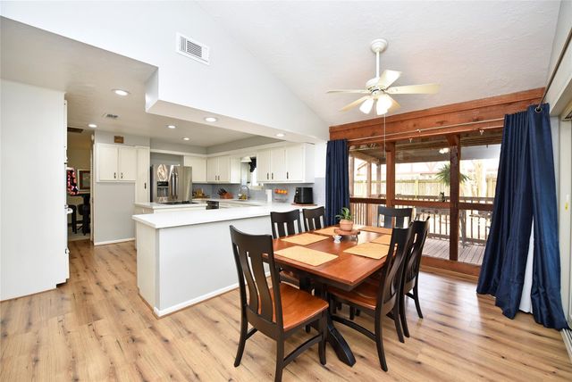 2527 Live Oak Drive, Rosenberg, TX 77471