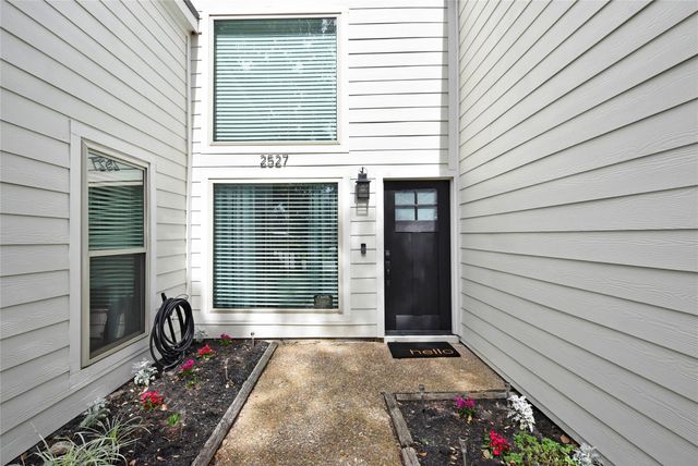 2527 Live Oak Drive, Rosenberg, TX 77471