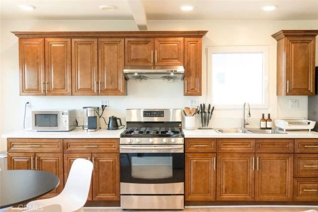 420 W Graves Avenue B, Monterey Park, CA 91754