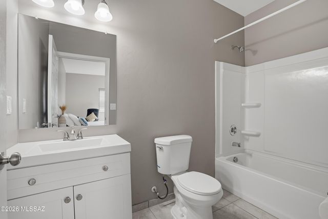 551 W Thurber Road, Tucson, AZ 85705