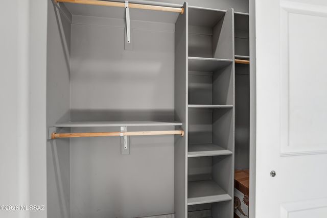 551 W Thurber Road, Tucson, AZ 85705