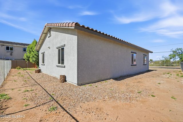 551 W Thurber Road, Tucson, AZ 85705