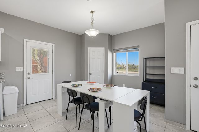 551 W Thurber Road, Tucson, AZ 85705