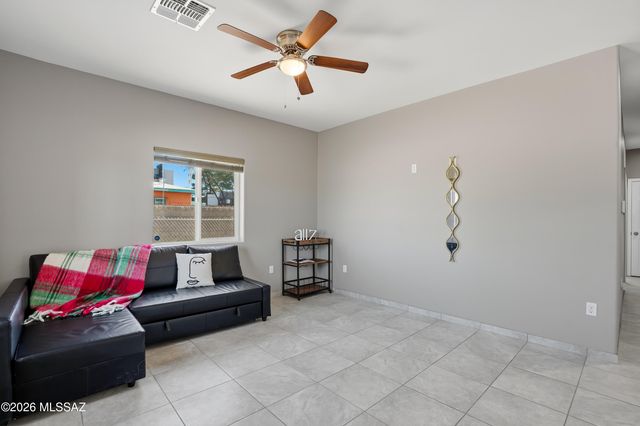 551 W Thurber Road, Tucson, AZ 85705