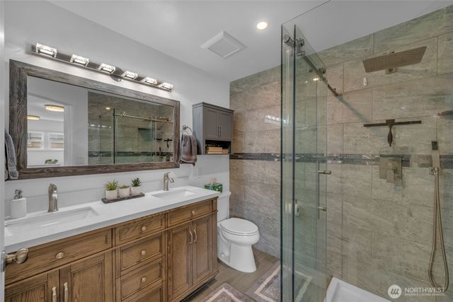 9015 218th Street SW, Edmonds, WA 98026