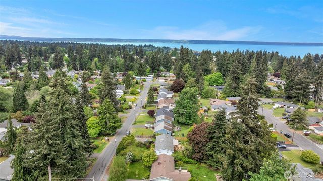 9015 218th Street SW, Edmonds, WA 98026