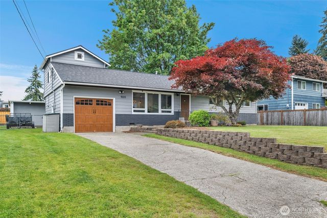 9015 218th Street SW, Edmonds, WA 98026