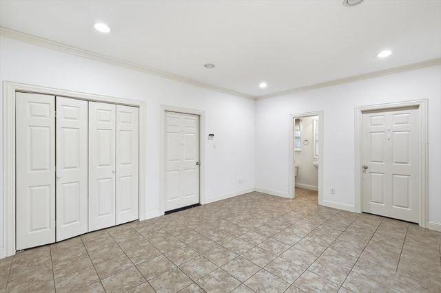 204 Trailwood Drive, Euless, TX 76039