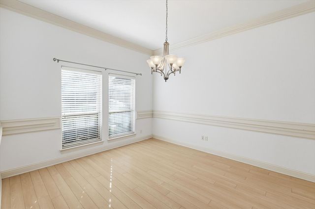 204 Trailwood Drive, Euless, TX 76039