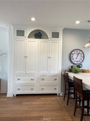 23 Edgewood, Newport Beach, CA 92660