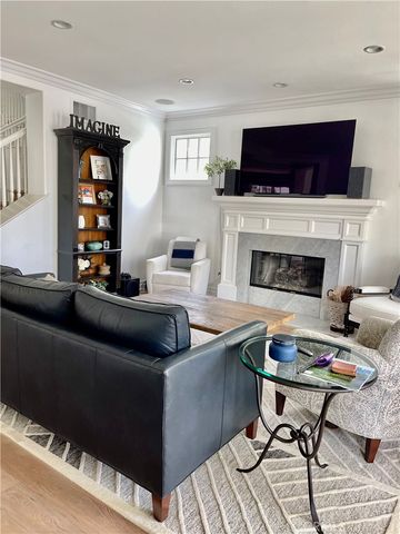 23 Edgewood, Newport Beach, CA 92660