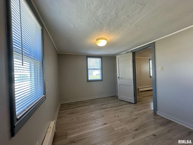 432 N DANIELS Avenue, Springfield, IL 62702