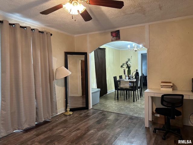 432 N DANIELS Avenue, Springfield, IL 62702