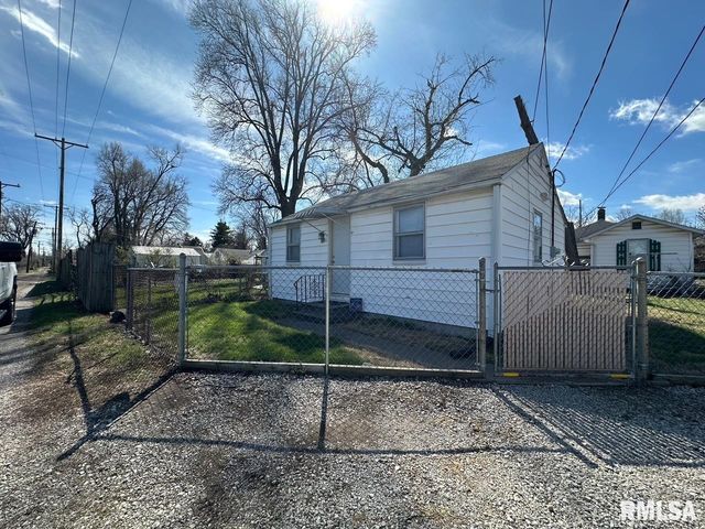 432 N DANIELS Avenue, Springfield, IL 62702