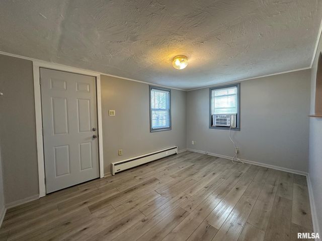 432 N DANIELS Avenue, Springfield, IL 62702