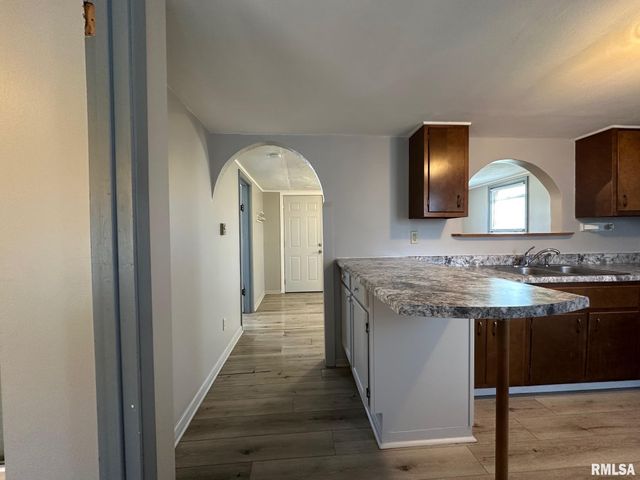 432 N DANIELS Avenue, Springfield, IL 62702