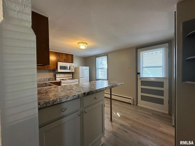 432 N DANIELS Avenue, Springfield, IL 62702