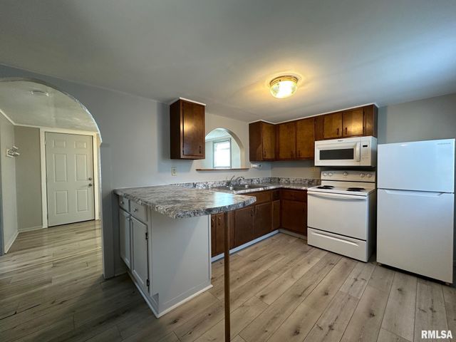 432 N DANIELS Avenue, Springfield, IL 62702