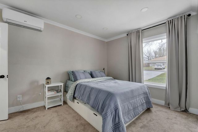 2900 W Lombard Street, Springfield, MO 65802