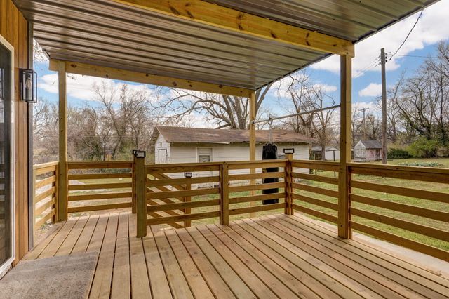 2900 W Lombard Street, Springfield, MO 65802