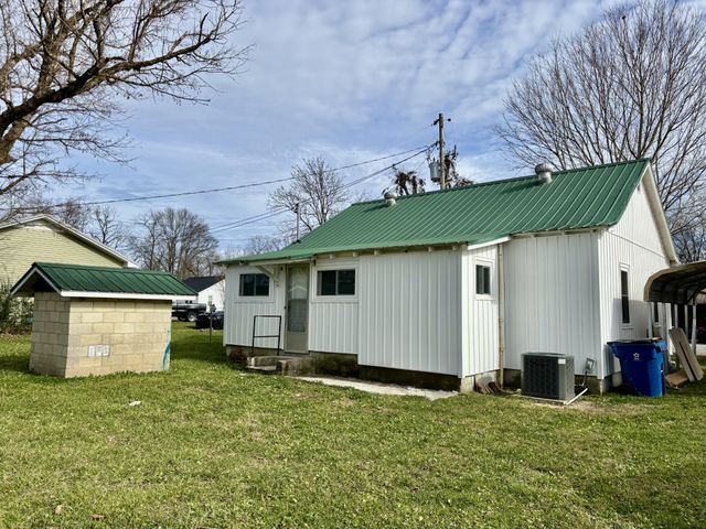 612 Maple St, Manchester, TN 37355