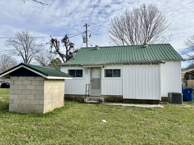 612 Maple St, Manchester, TN 37355