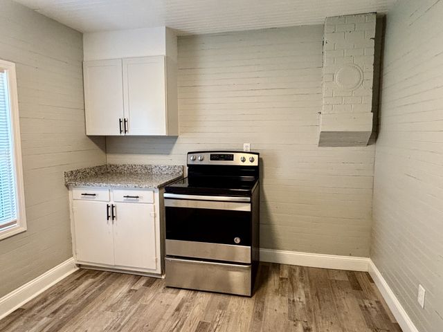 612 Maple St, Manchester, TN 37355