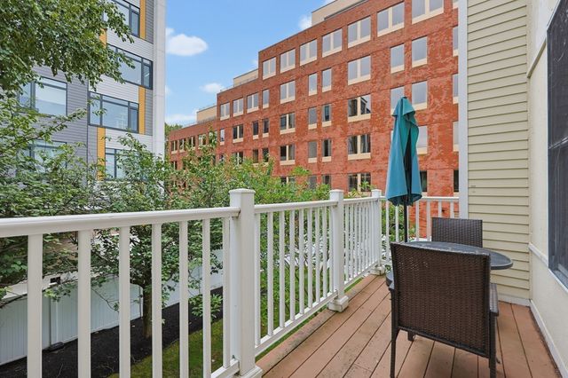 27 Wheeler St 224, Cambridge, MA 02138