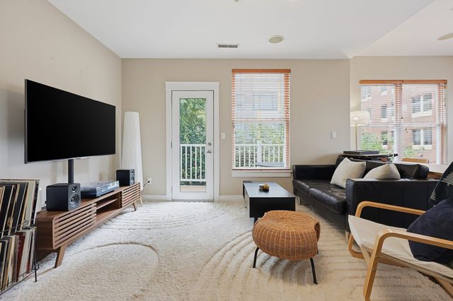 27 Wheeler St 224, Cambridge, MA 02138