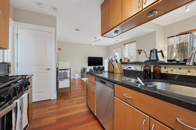 27 Wheeler St 224, Cambridge, MA 02138